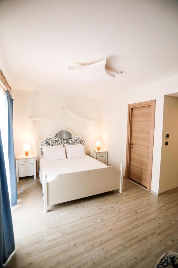 Mavi Hotel