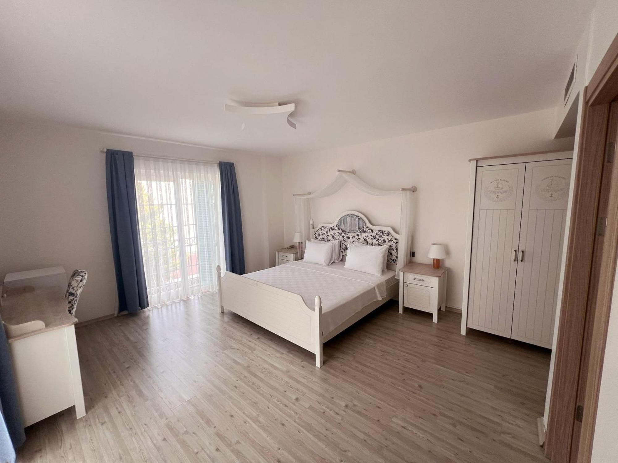 Mavi Hotel Alaçatı